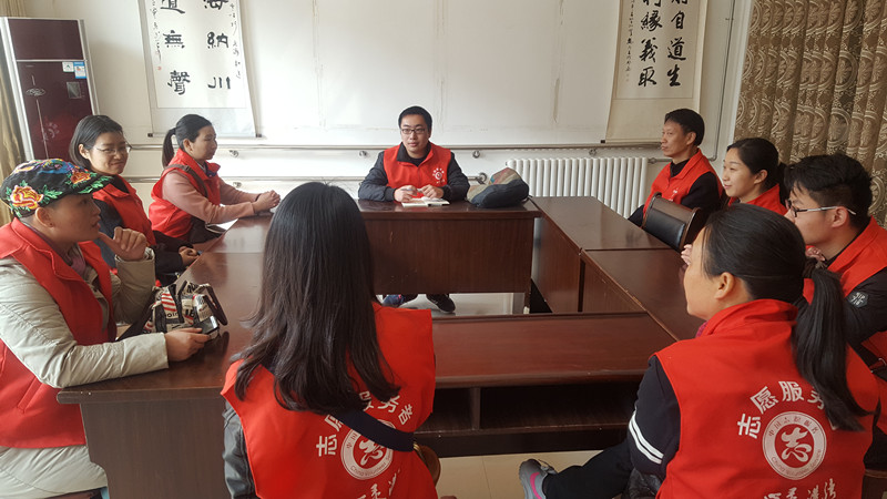 心靈港灣志愿者走進(jìn)頤和源關(guān)愛(ài)老人活動(dòng)021