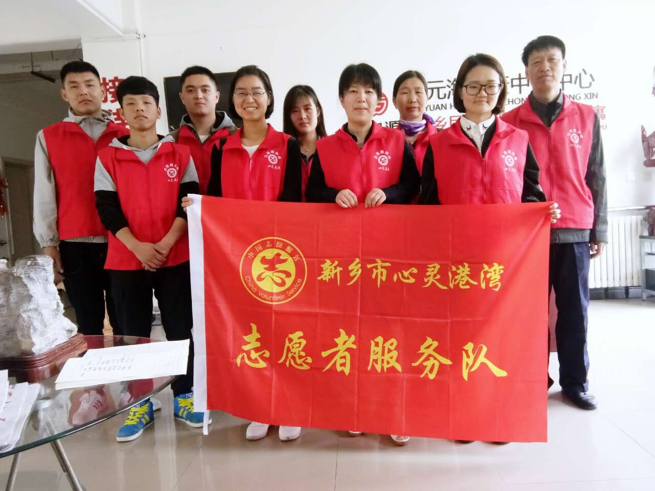 心靈港灣志愿者走進(jìn)頤和源關(guān)愛(ài)老人活動(dòng)025